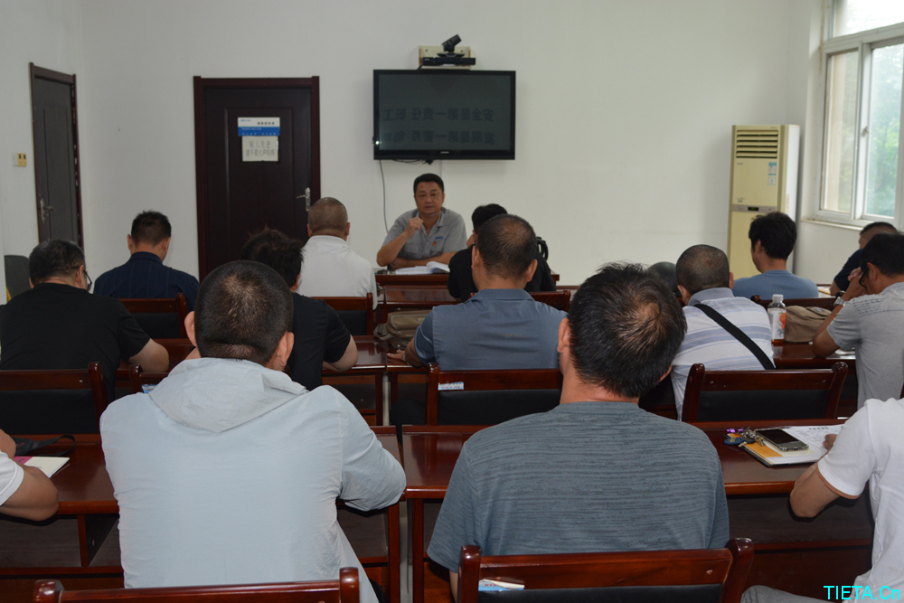 開封鐵塔橡膠組織開展安全生產(chǎn)和質(zhì)量提升“大反思、大討論、大提升”活動(dòng)