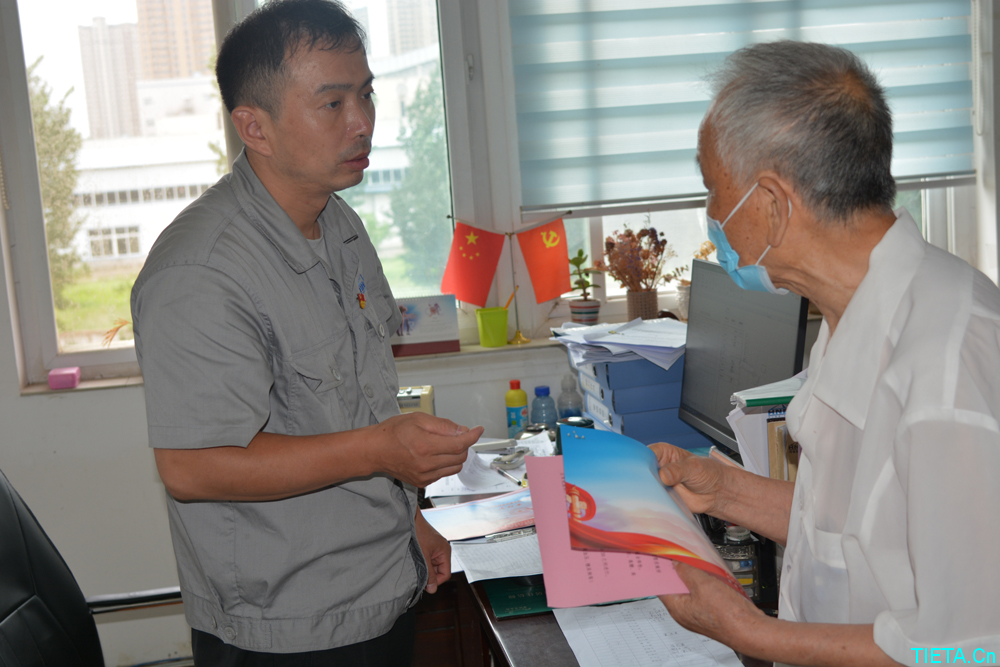 開(kāi)封鐵塔橡膠組織開(kāi)展 企業(yè)退休軍轉(zhuǎn)干部體檢活動(dòng)