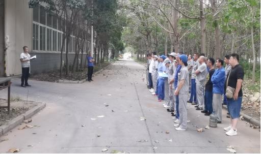 開封鐵塔橡膠認(rèn)真?zhèn)鬟_(dá)貫徹調(diào)度會(huì)精神