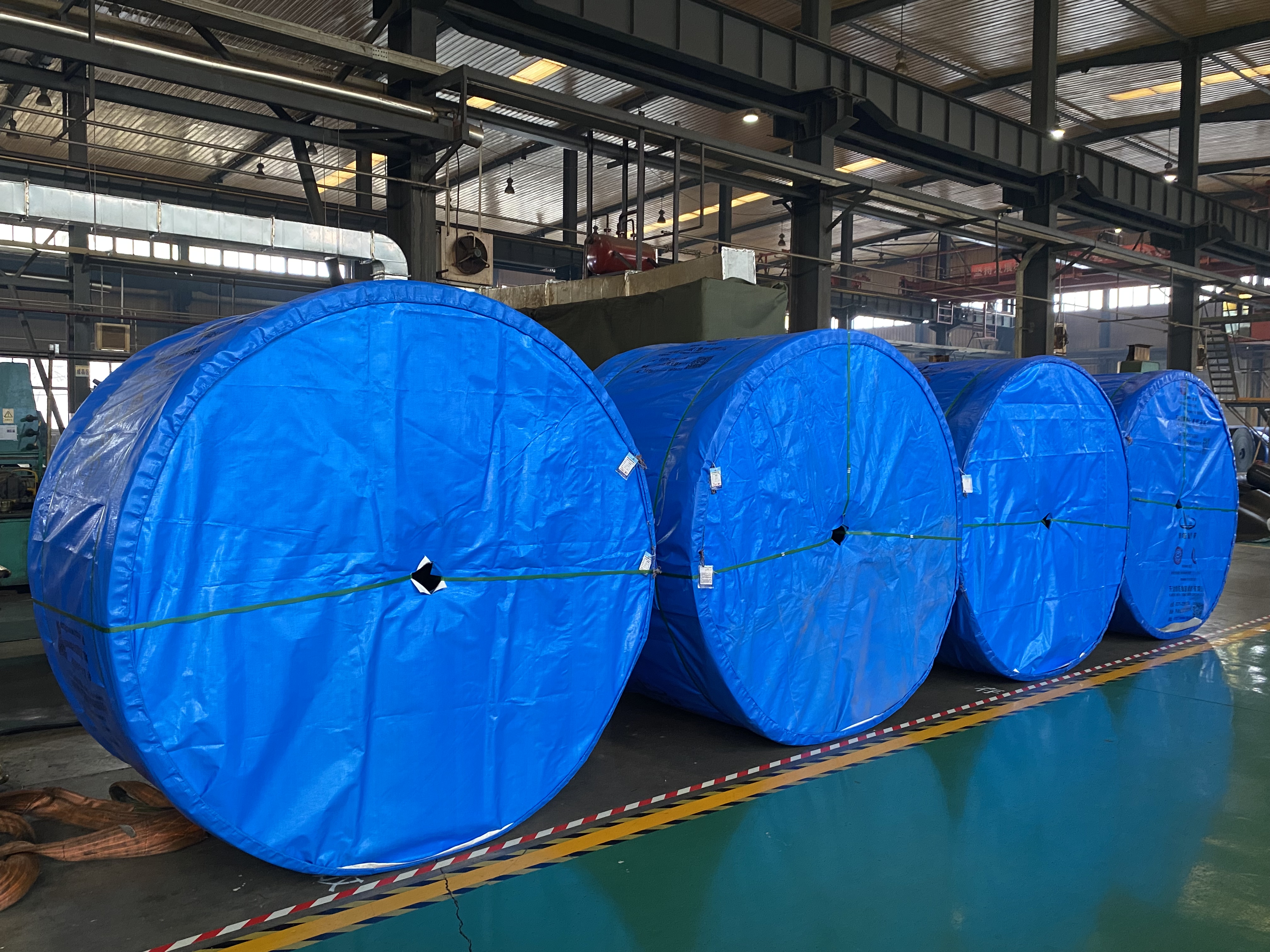 Flame retardant steel wire rope core conveyor belt