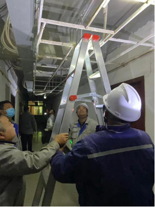 夜查整改護安康 協(xié)同共治筑防線 ——開封鐵塔橡膠全力推進職工宿舍消防 安全提升